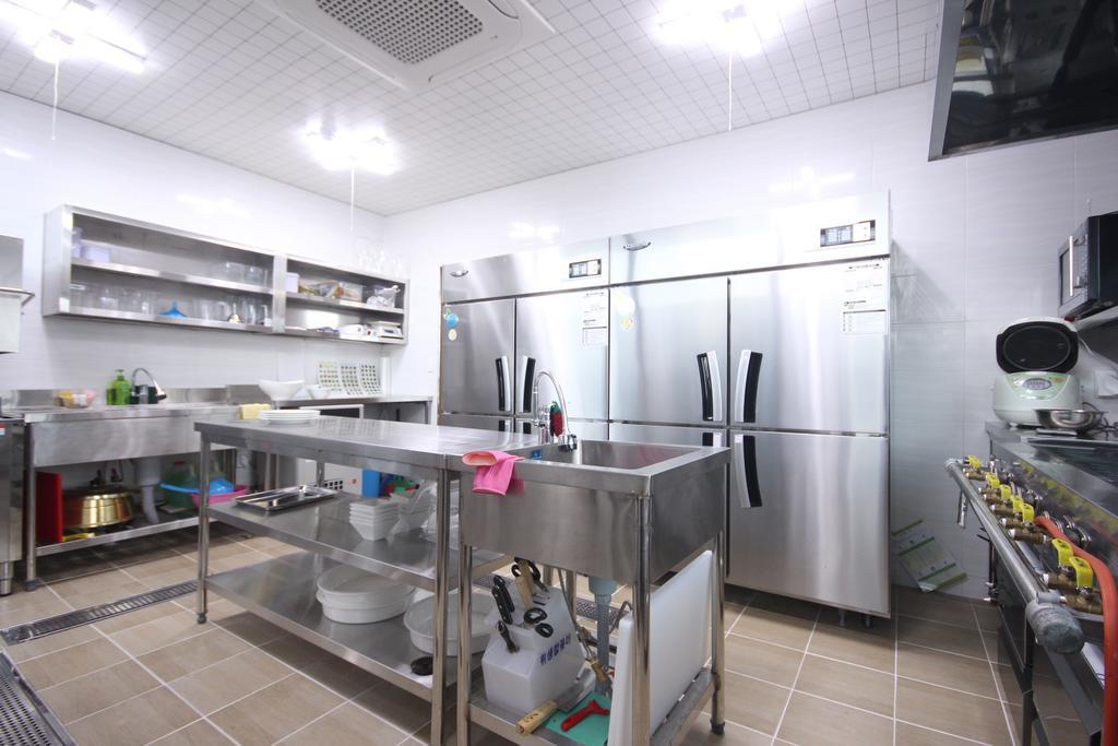 Hotel Airport Пусан Екстериор снимка