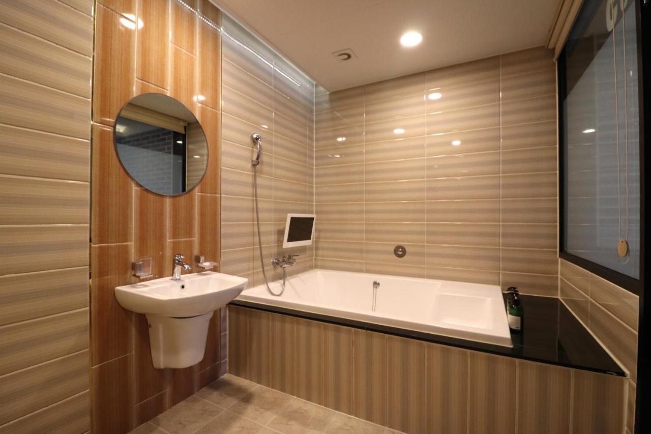 Hotel Airport Пусан Екстериор снимка
